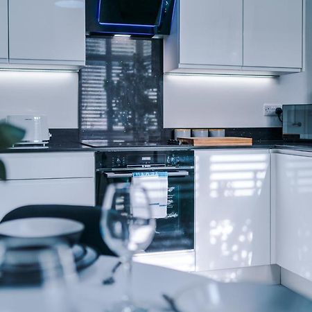Beechwood Lodge Serviced Apartment Ковънтри Екстериор снимка