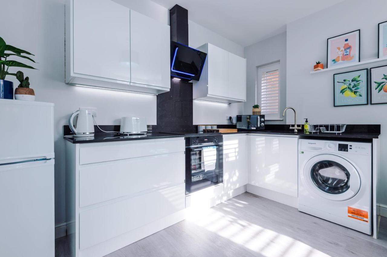 Beechwood Lodge Serviced Apartment Ковънтри Екстериор снимка