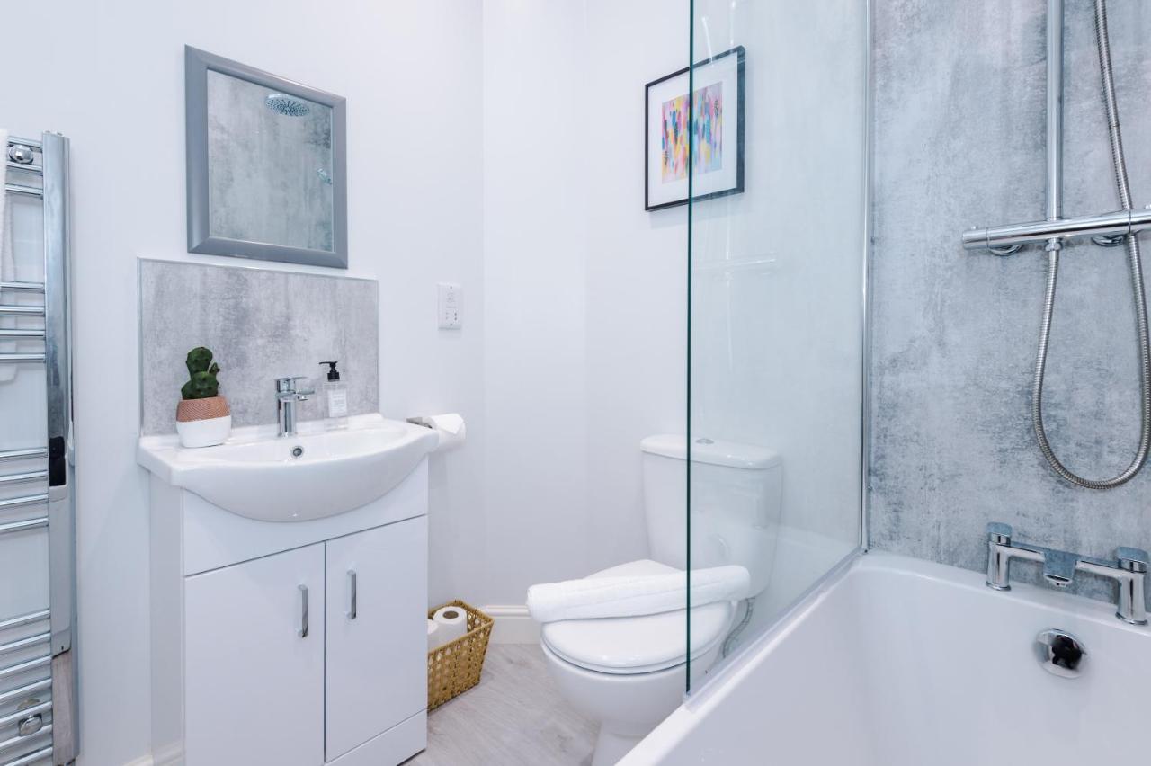 Beechwood Lodge Serviced Apartment Ковънтри Екстериор снимка